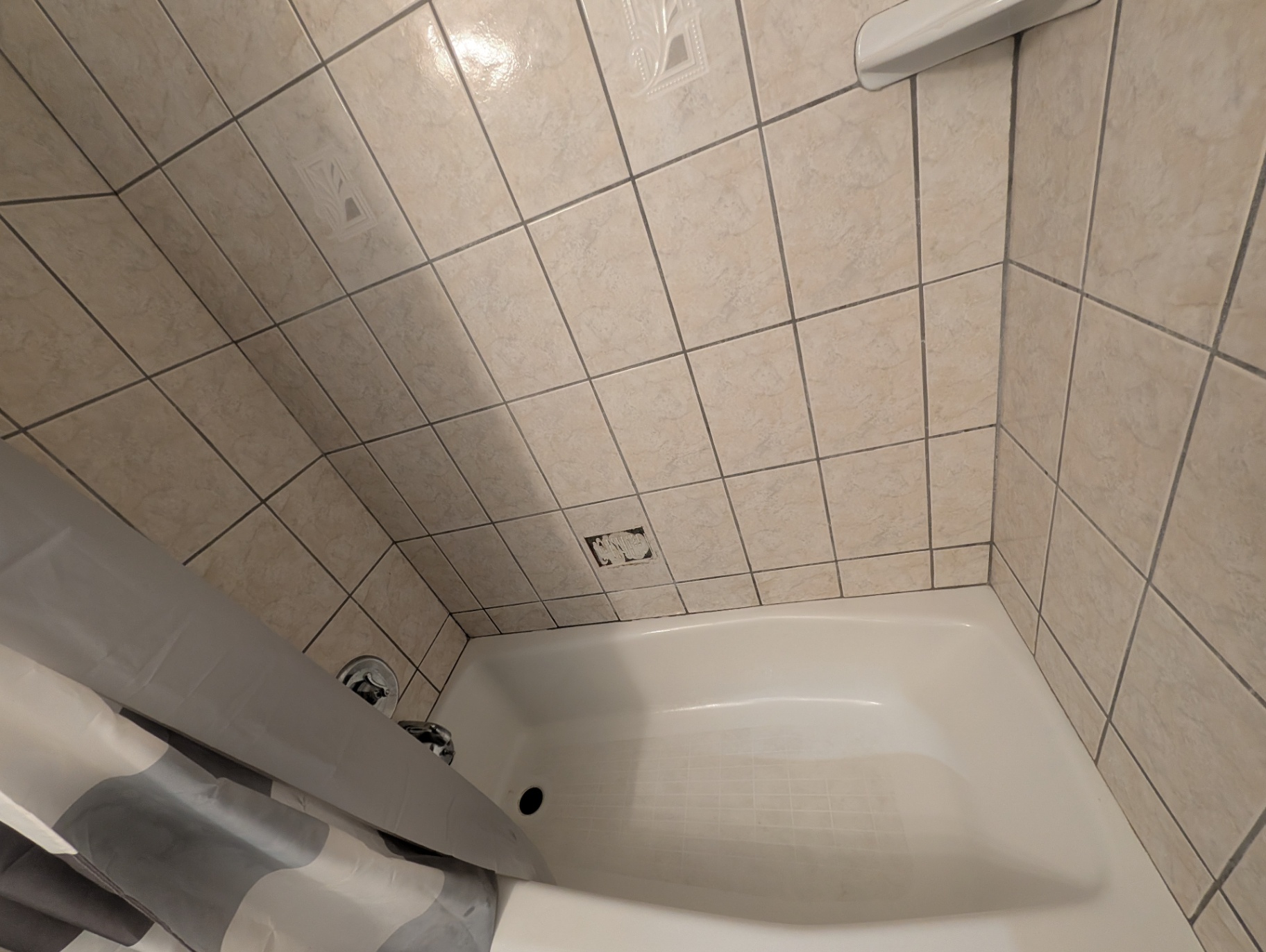 Tub & Tile Deep Clean